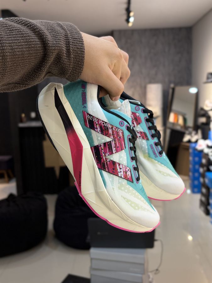 Tênis New Balance Rebel Fantomfit Verde água/Rosa